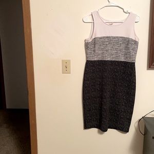 Beautiful dress that will accentuate your beautiful curves !